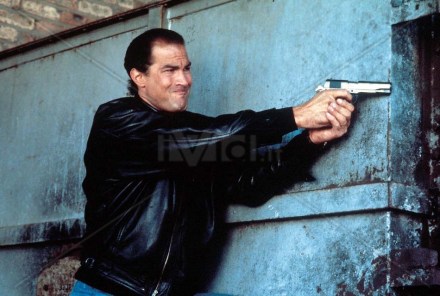nico_steven_seagal_andrew_davis_008_jpg_hufp